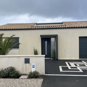 Démoussage façade de maisons